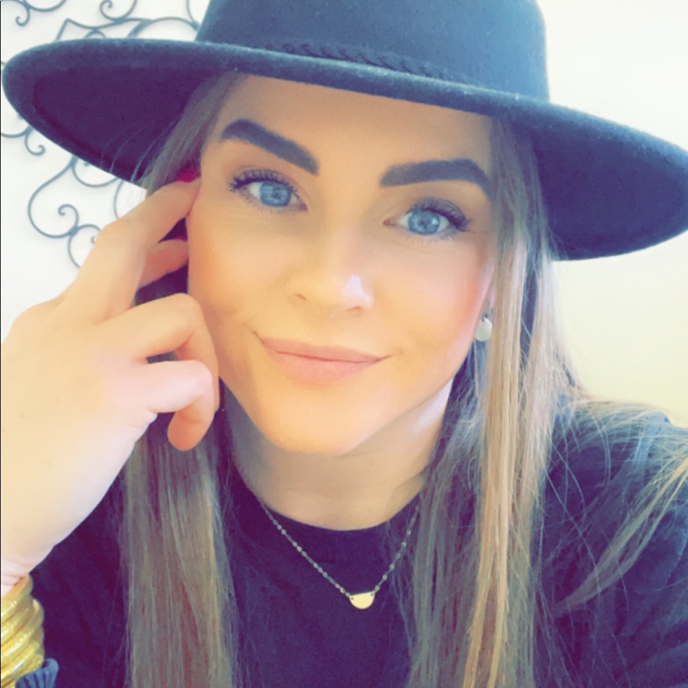 Meet your Posher, Samantha